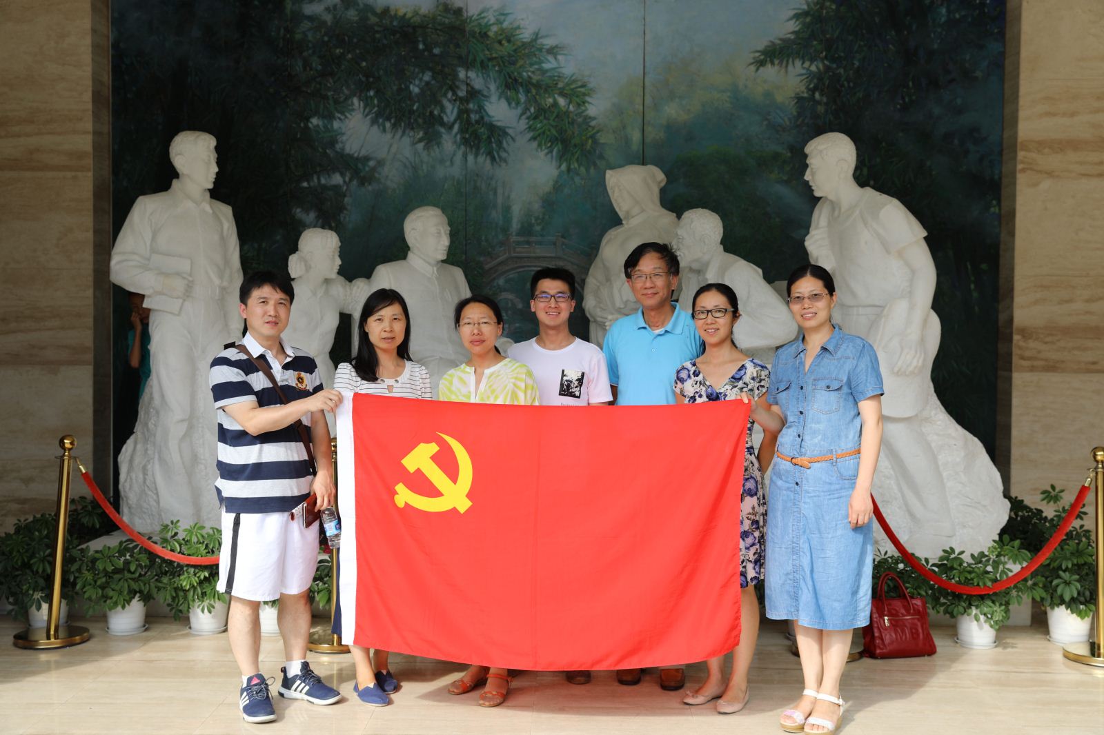学习陈云五种精神，争做“两学一做”先锋 ——计算机科学与bv伟德国际体育官方网站师生党员赴陈云纪念馆参观学习