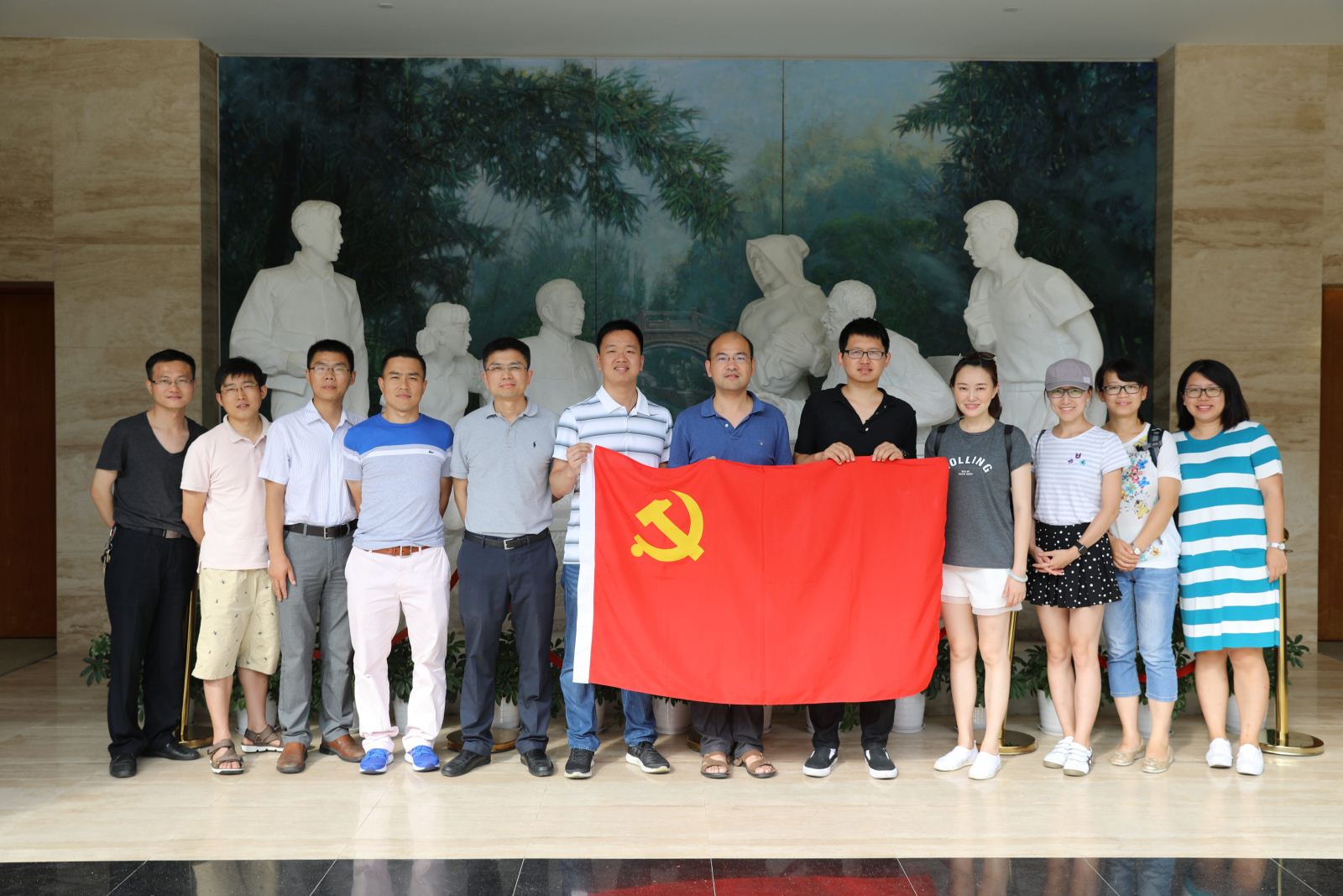 学习陈云五种精神，争做“两学一做”先锋 ——计算机科学与bv伟德国际体育官方网站师生党员赴陈云纪念馆参观学习