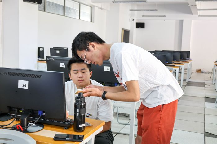 05助教授课.jpg