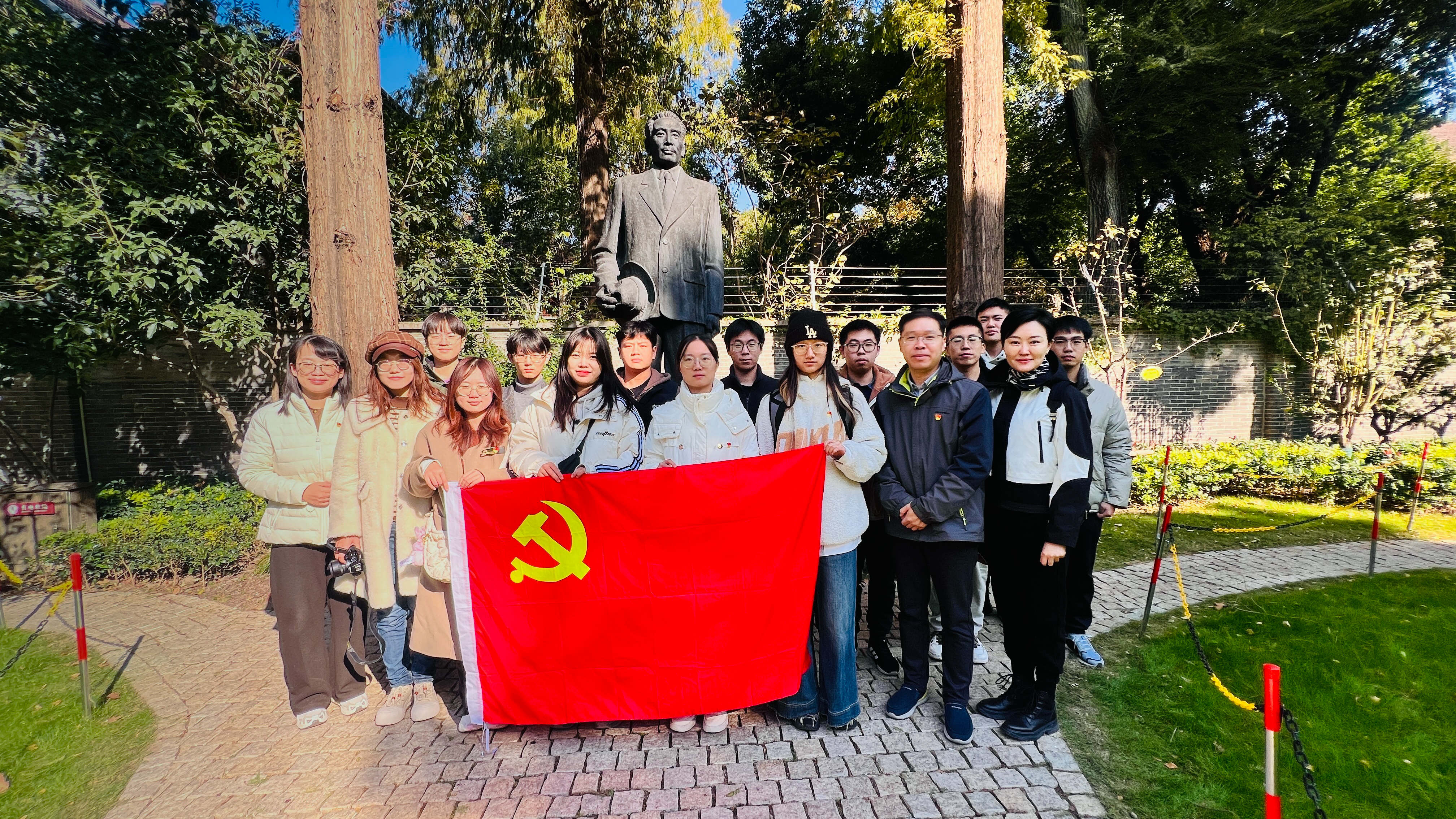 合照1.jpg 合照1.jpg
