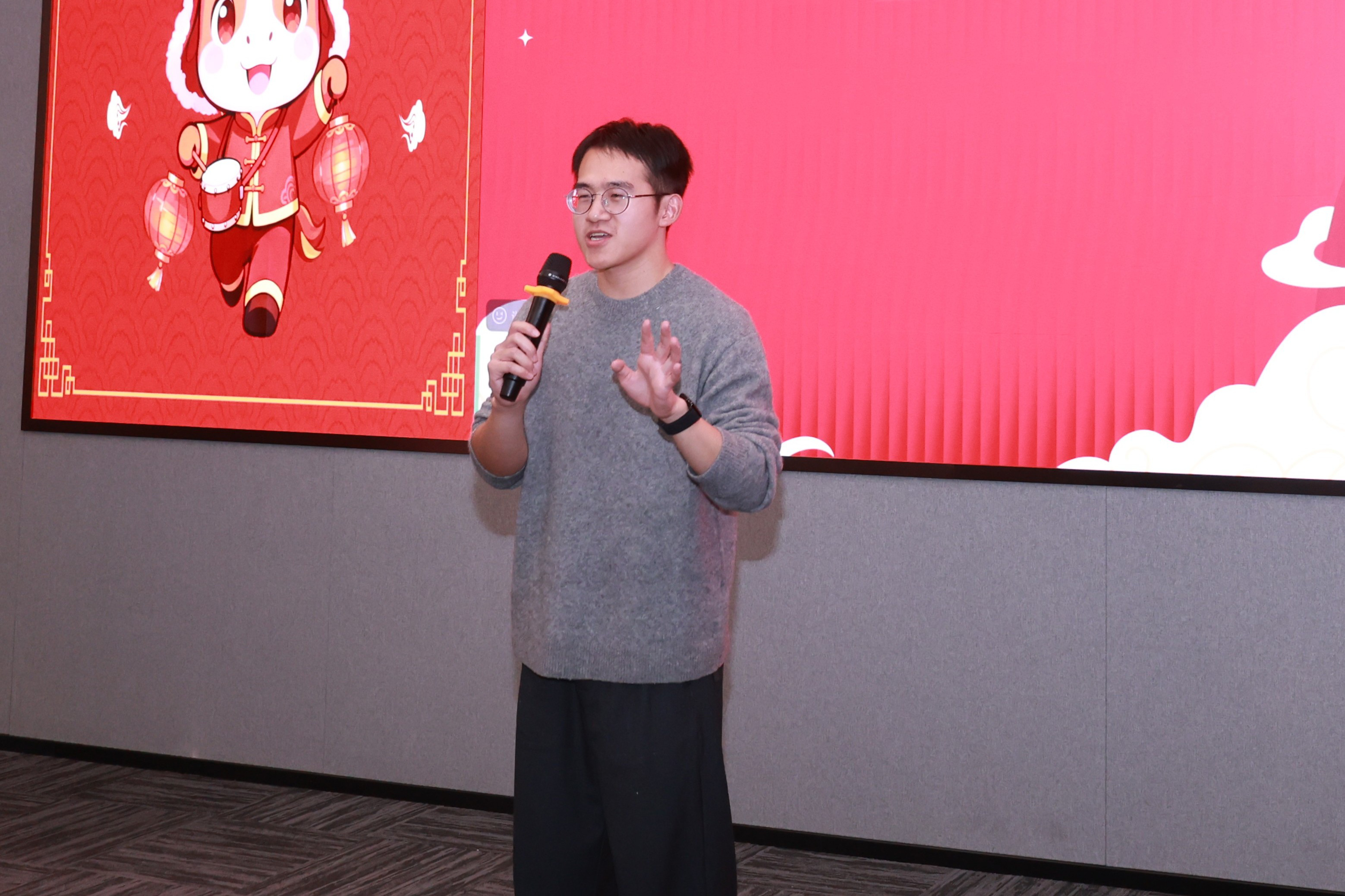 13马年耍大牌-李鑫璩.JPG 13马年耍大牌-李鑫璩.JPG